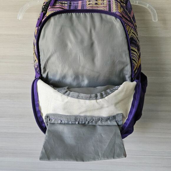 High Sierra Loop Daypack Water Resistant Backpack Purple Large Travel School Gym - Picture 8 of 16